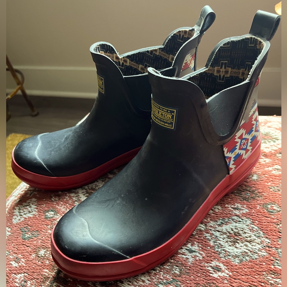 Pendleton Rain Boots Size 9